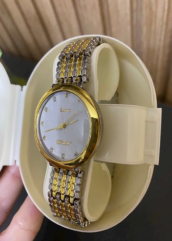 Altın Renkli Klasik Kadın Saati - Görsel 3