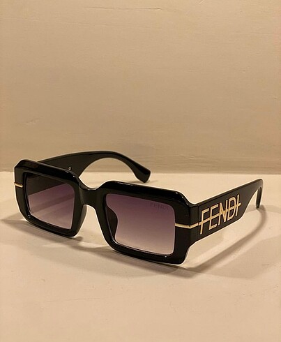 Fendi güneş gözlüğü