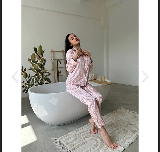 s Beden Dior saten pijama takımı