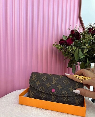 Louis vuitton cüzdan