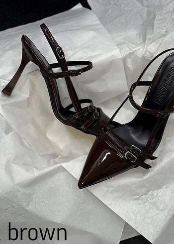 36 Beden Kırmızı Parlak Yılan Desenli Tokalı Stiletto