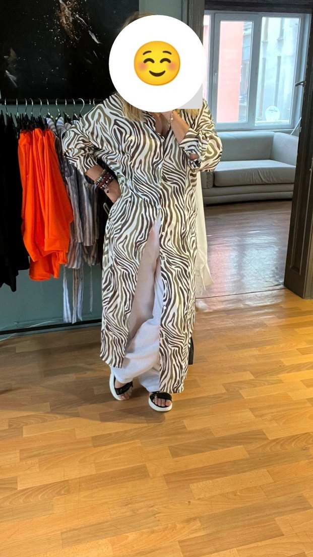 Beyaz Zebra Desenli Uzun Salaş Elbise - Görsel 2