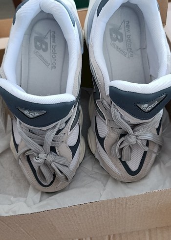 New Balance Gri Beyaz Kadın Spor Ayakkabı - Görsel 2