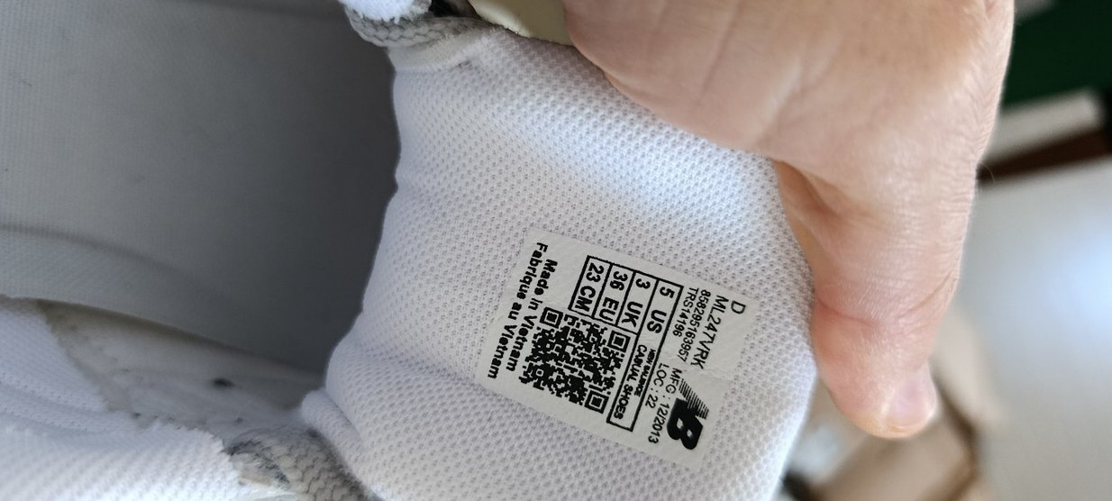 New Balance Gri Beyaz Kadın Spor Ayakkabı - Görsel 4