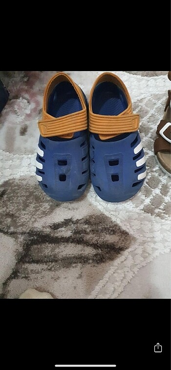 25 Beden mavi Renk Orijinal Adidas sandalet
