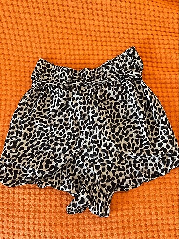 m Beden Leopar desenli şort