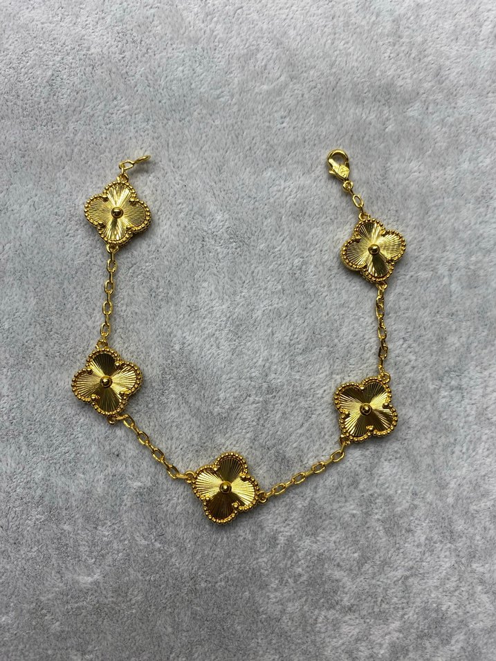 Van Cleef & Arpels Altın Zincir Detaylı Bileklik - Görsel 2