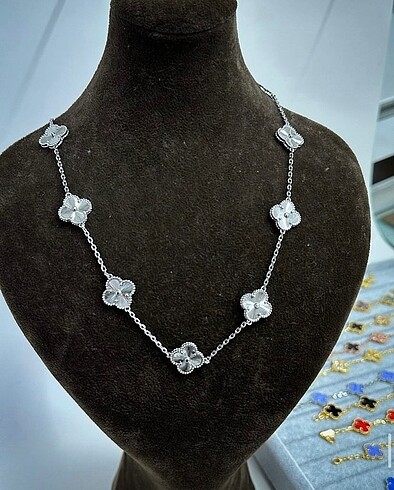 Beden Van cleef 10 yoncalı kolye ithal