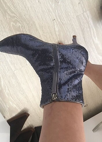 39 Beden Zara bot