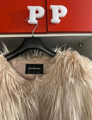 Stradivarius Stradivarius çift renk kürk????