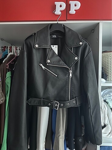Zara Zara viral crop deri ceket