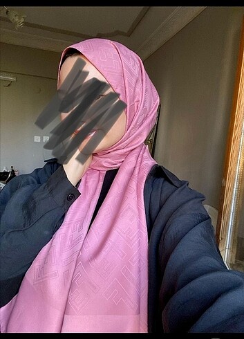 F desenli jakarlı şal