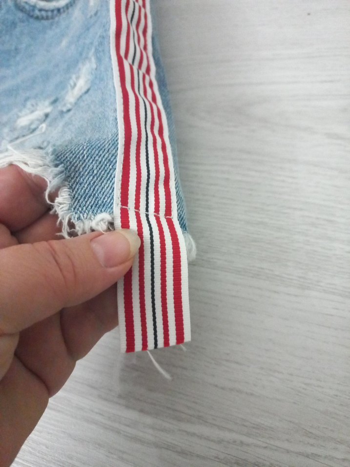 Çizgili Detaylı Kadın Mavi Kot Şort - Görsel 2