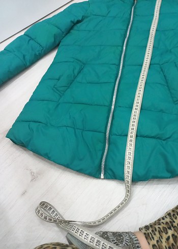 Bayan Parlak Yeşil Kürklü Mont - Görsel 5