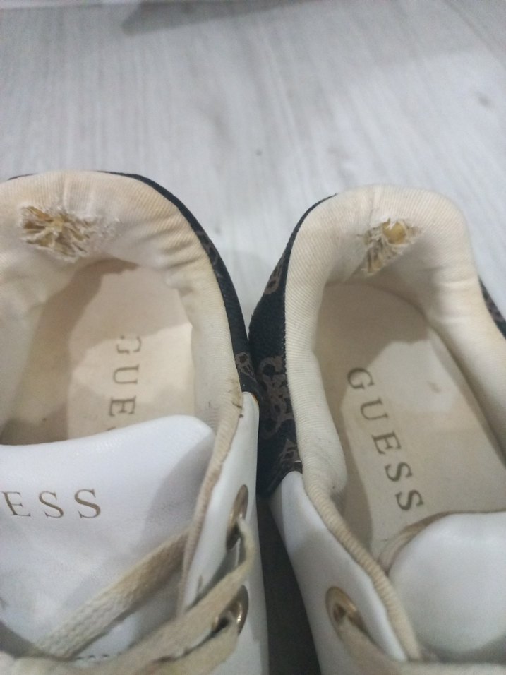 Guess Beyaz Bağcıklı Kadın Spor Ayakkabısı - Görsel 4