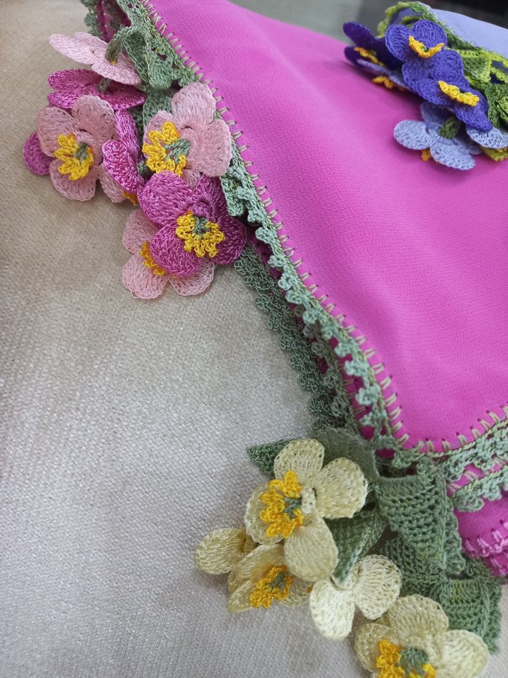 Renkli Dantel Detaylı Örgü Kadın namaz baş örtüsü - Görsel 3