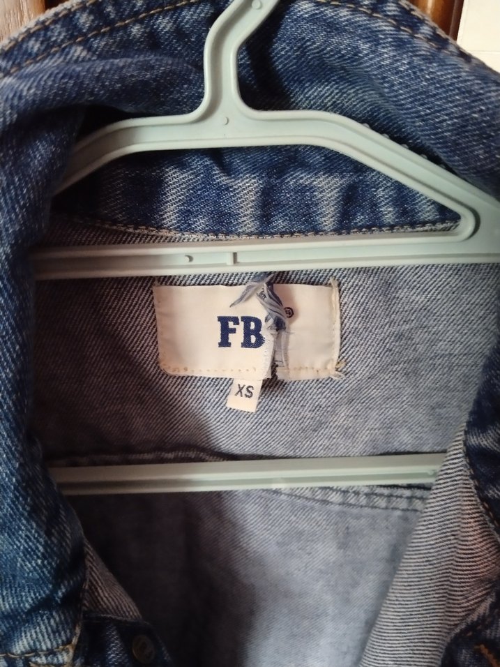 Mavi Düğmeli Kadın Kot Ceket - Görsel 2