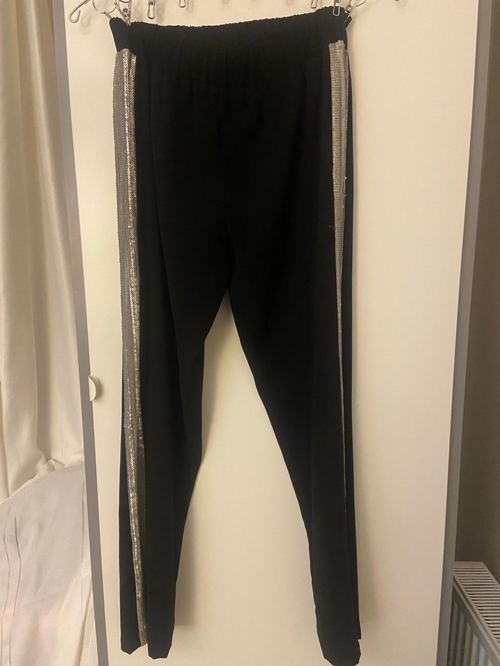 Kadın Siyah Regular Fit Kumaş Pantolon - Görsel 3