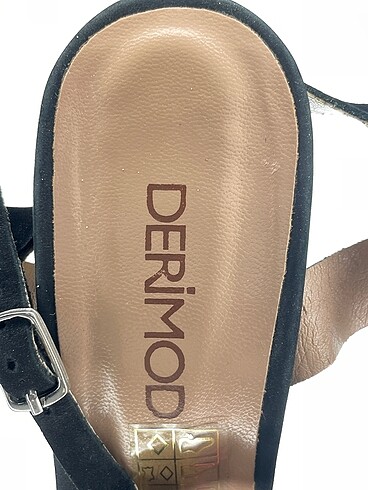 37 Beden çeşitli Renk Derimod Platform %70 İndirimli.
