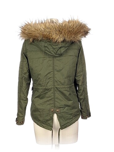 xs Beden Bershka Mont %70 İndirimli.