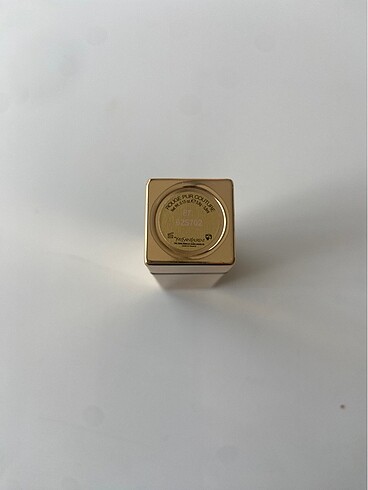 Beden kırmızı Renk Yves saint lauren ysl ruj