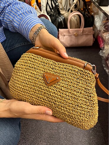 Prada hasır çanta