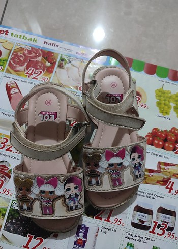 Bej Baskılı Kız Çocuk Sandaletleri Tokalı - Görsel 4
