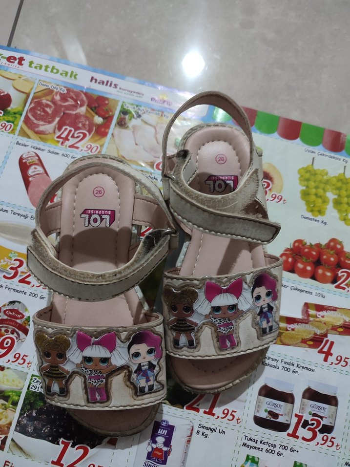 Bej Baskılı Kız Çocuk Sandaletleri Tokalı - Görsel 4