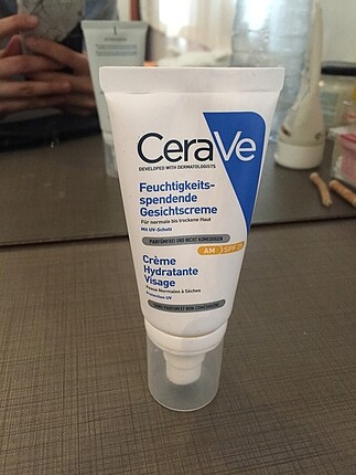 Cerave nemlendirici