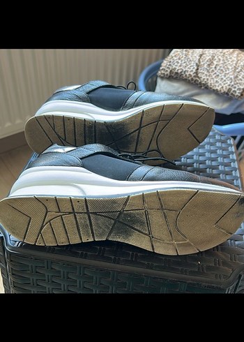 38 Beden Siyah Kadın Dolgu Topuklu Spor Ayakkabı