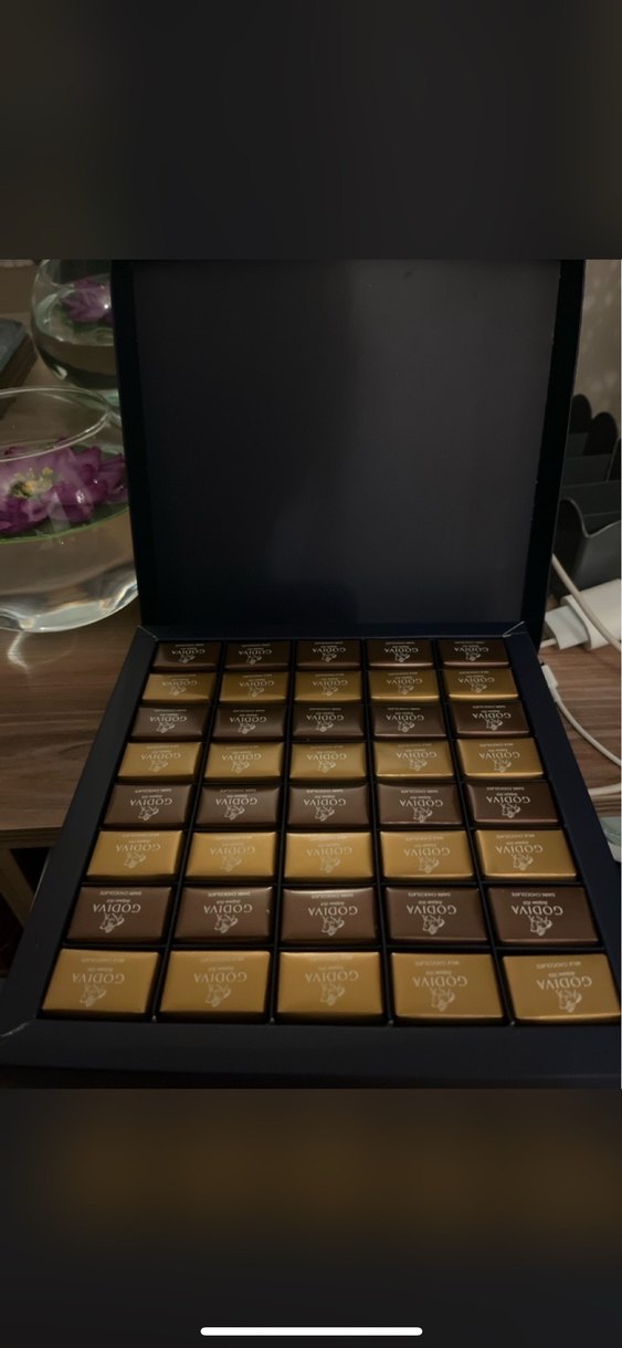 Godiva Altın Kutuda 120 Parça Likörlü Çikolata - Görsel 3