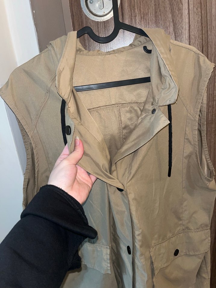 Bej Düğmeli Kolsuz Kadın Yelek - Görsel 4