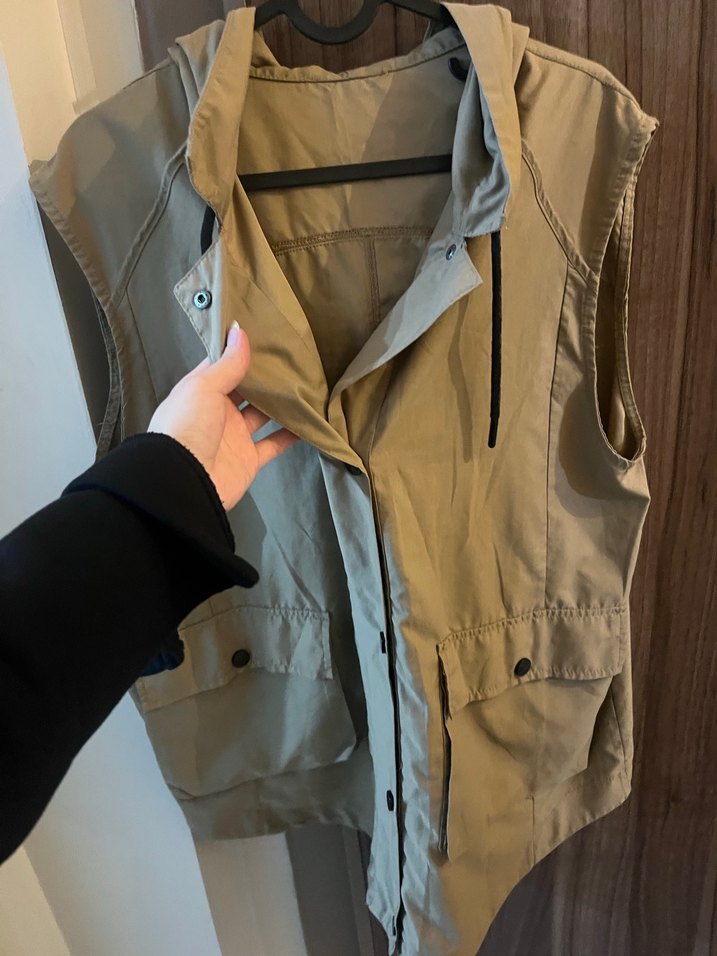 Bej Düğmeli Kolsuz Kadın Yelek - Görsel 3