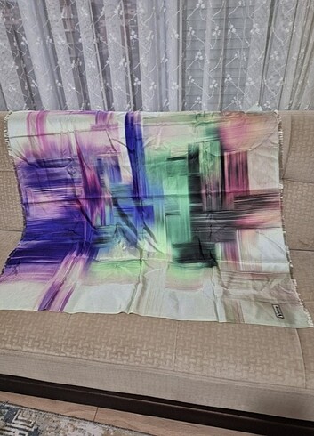 Kare eşarp