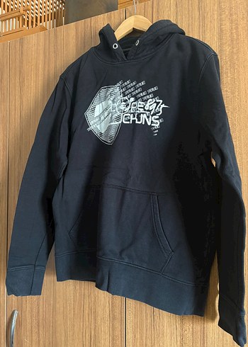 Sweathshirt