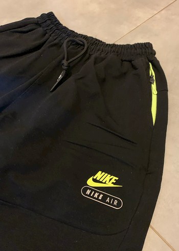 Nike Siyah Rahat Kesim Erkek Şort - Görsel 4