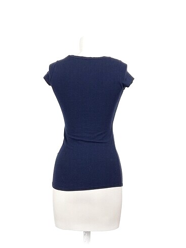 xs Beden Defacto T-shirt %70 İndirimli.