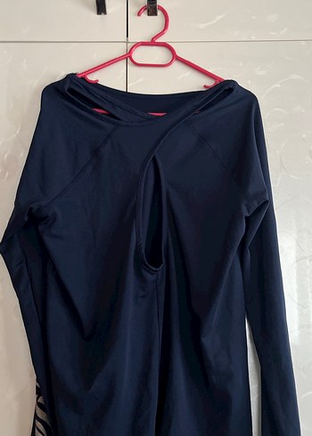 Uzun Kollu Lacivert Sırt Detaylı Mayo Üstü - Görsel 2