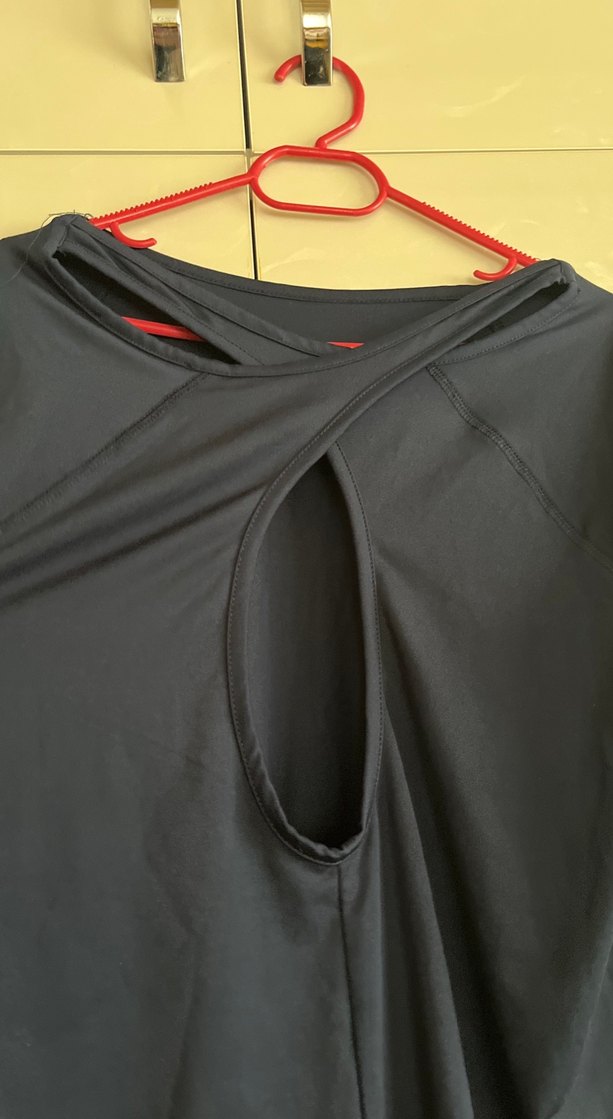 Uzun Kollu Lacivert Sırt Detaylı Mayo Üstü - Görsel 3