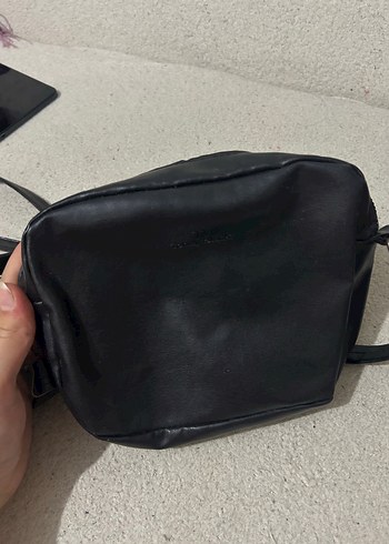 Louis Vuitton Minimal Siyah Deri Canta