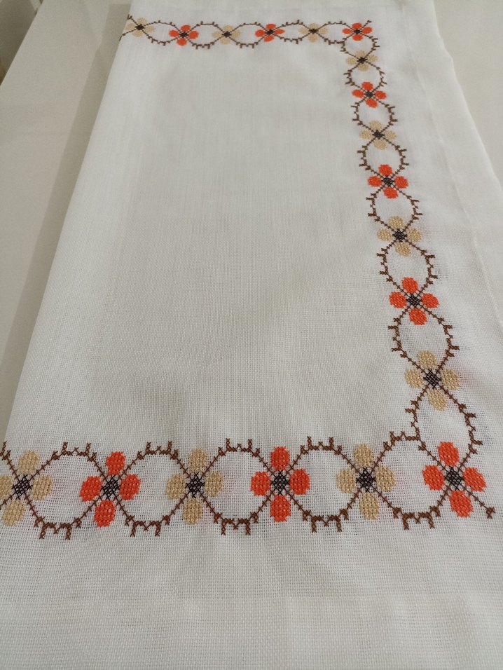 kanaviçe Masa Örtüsü - Görsel 4