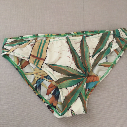 s Beden Bikini altı