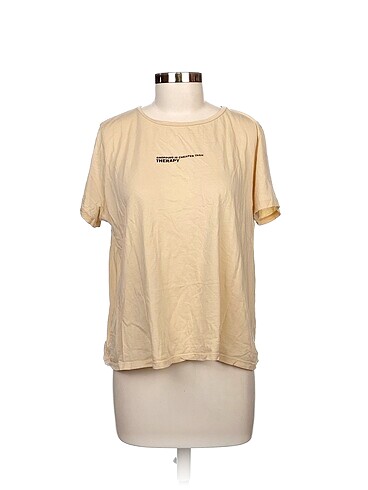 Defacto T-shirt %70 İndirimli.