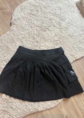 Siyah Pilili Mini Etek