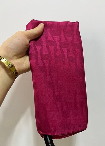 Pembe jakar şal 