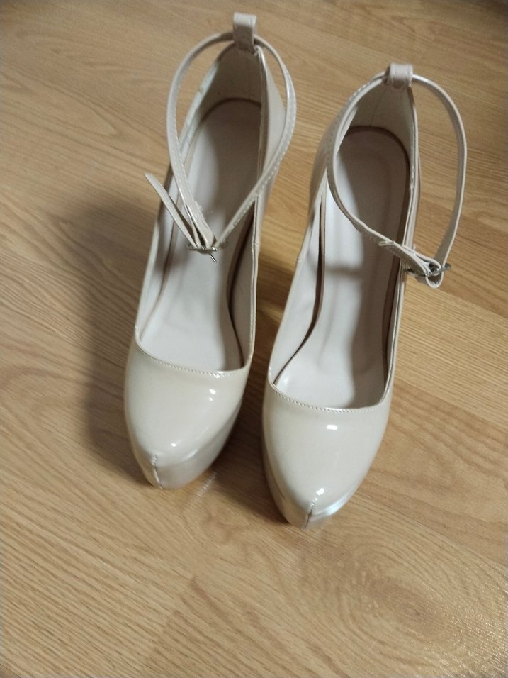 Bej Rugan Tokalı İnce Topuklu Kadın Ayakkabı - Görsel 3