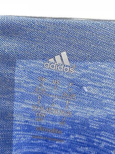 s Beden çeşitli Renk Adidas Bluz %70 İndirimli.
