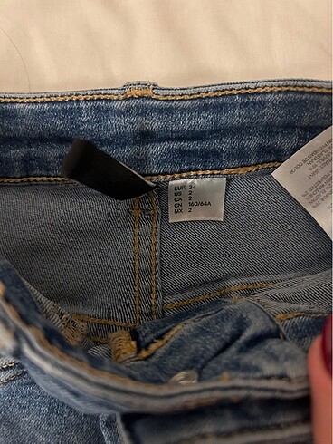 34 Beden mavi Renk H&m jean