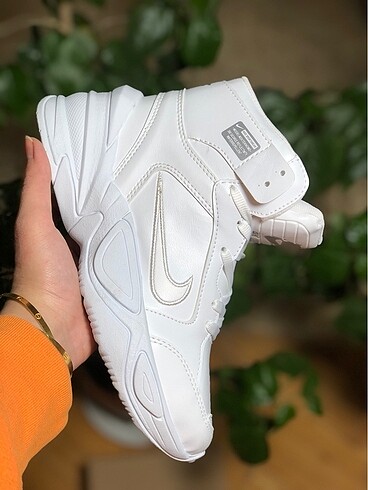 Nike tekno bot