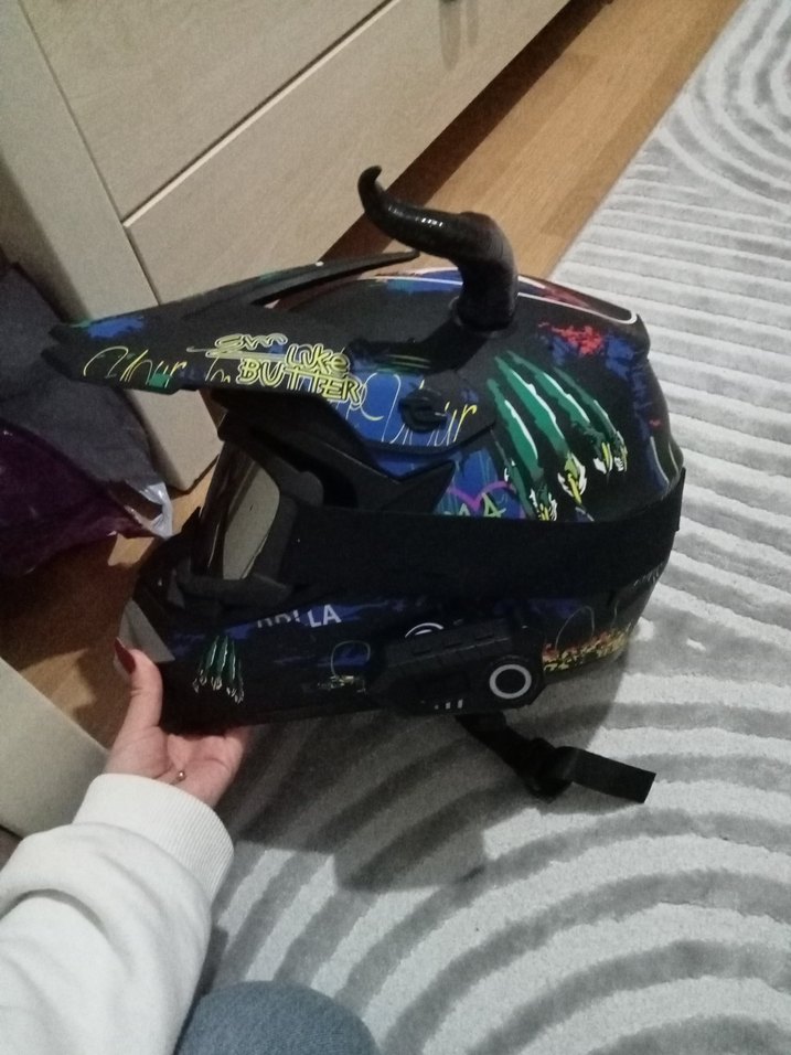 Çok Renkli Punk Tarzı Motosiklet Kaskı - Görsel 4